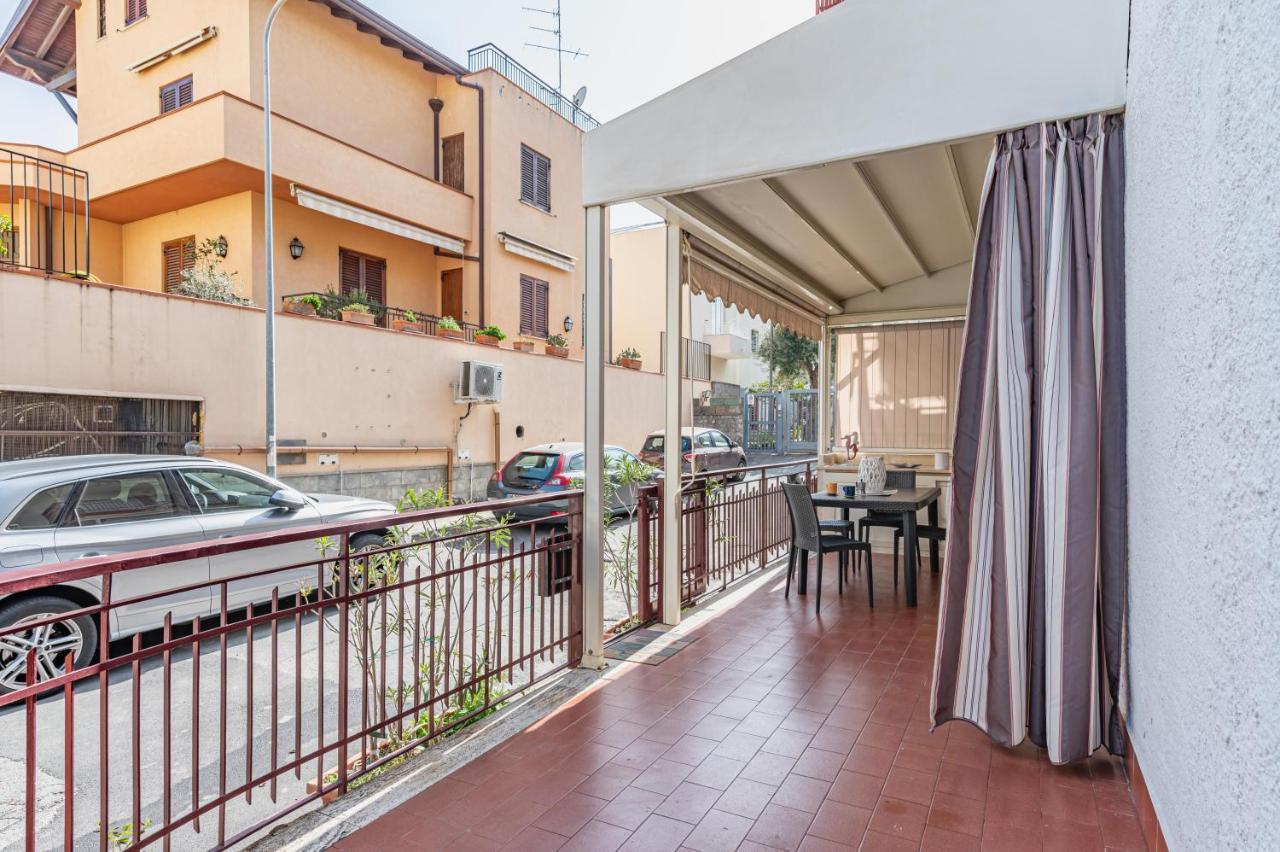 Naxos Bay Flat With Terrace 50 Meters From The Sea * Giardini Naxos